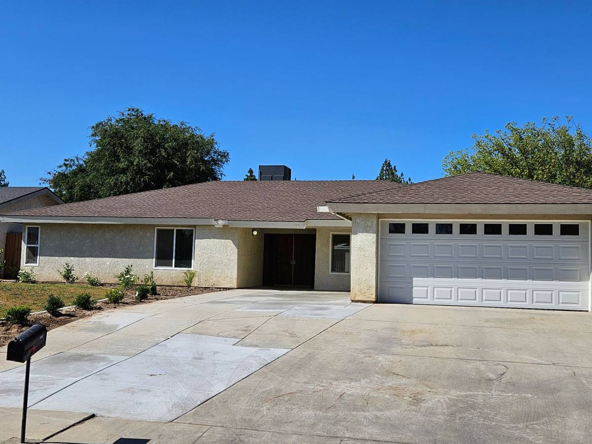 House for rent at 7001 Altaville Lane, Bakersfield, CA 93309