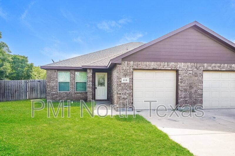 House for rent at 618 N 6th St, Gunter, TX 75058