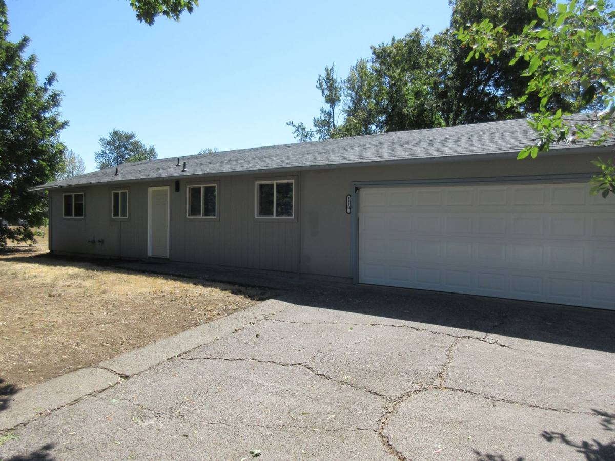House for rent at 1110 Denise St SE, Salem, OR 97306