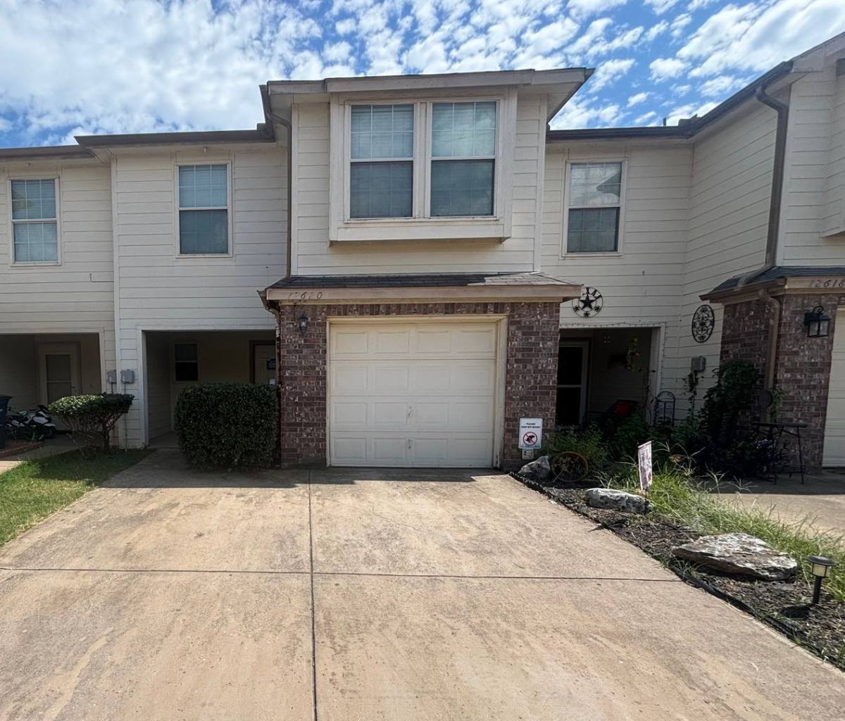 12620 Bay Ave, Euless, TX 76040