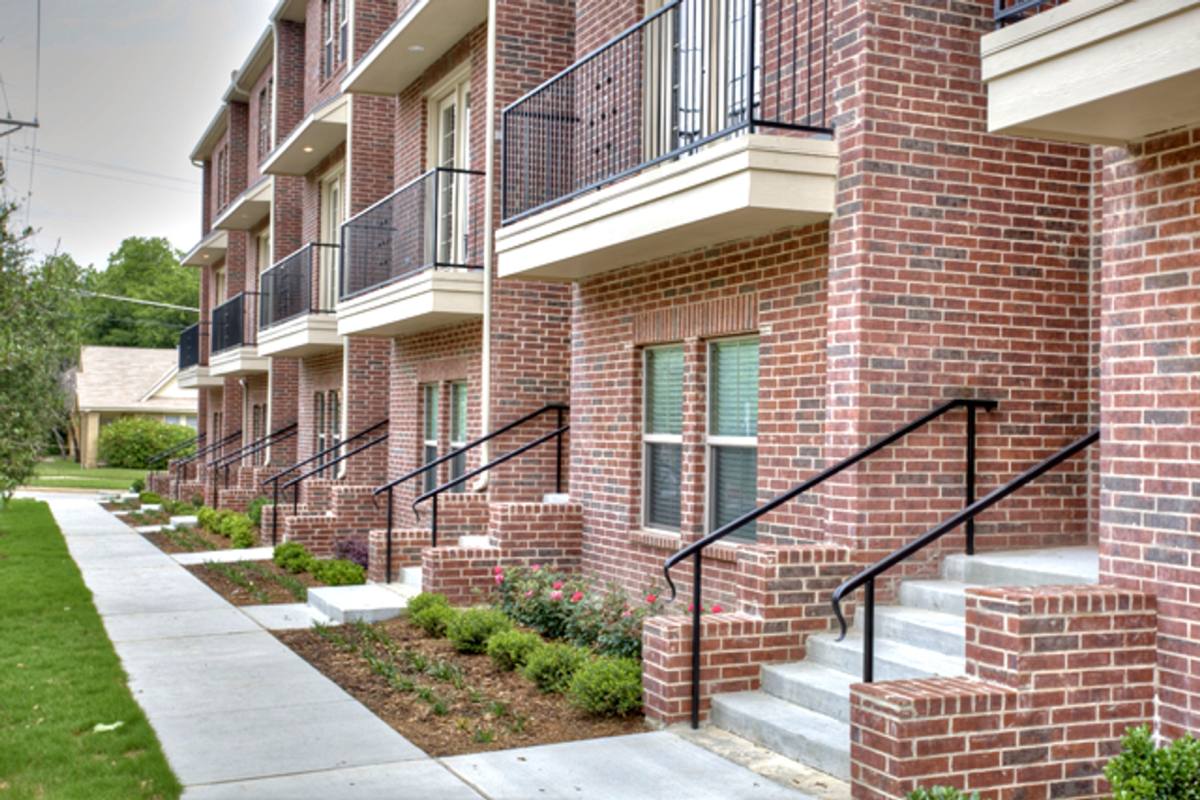 Townhouse for rent at 2816 Lubbock Ave, Fort Worth, TX 76109