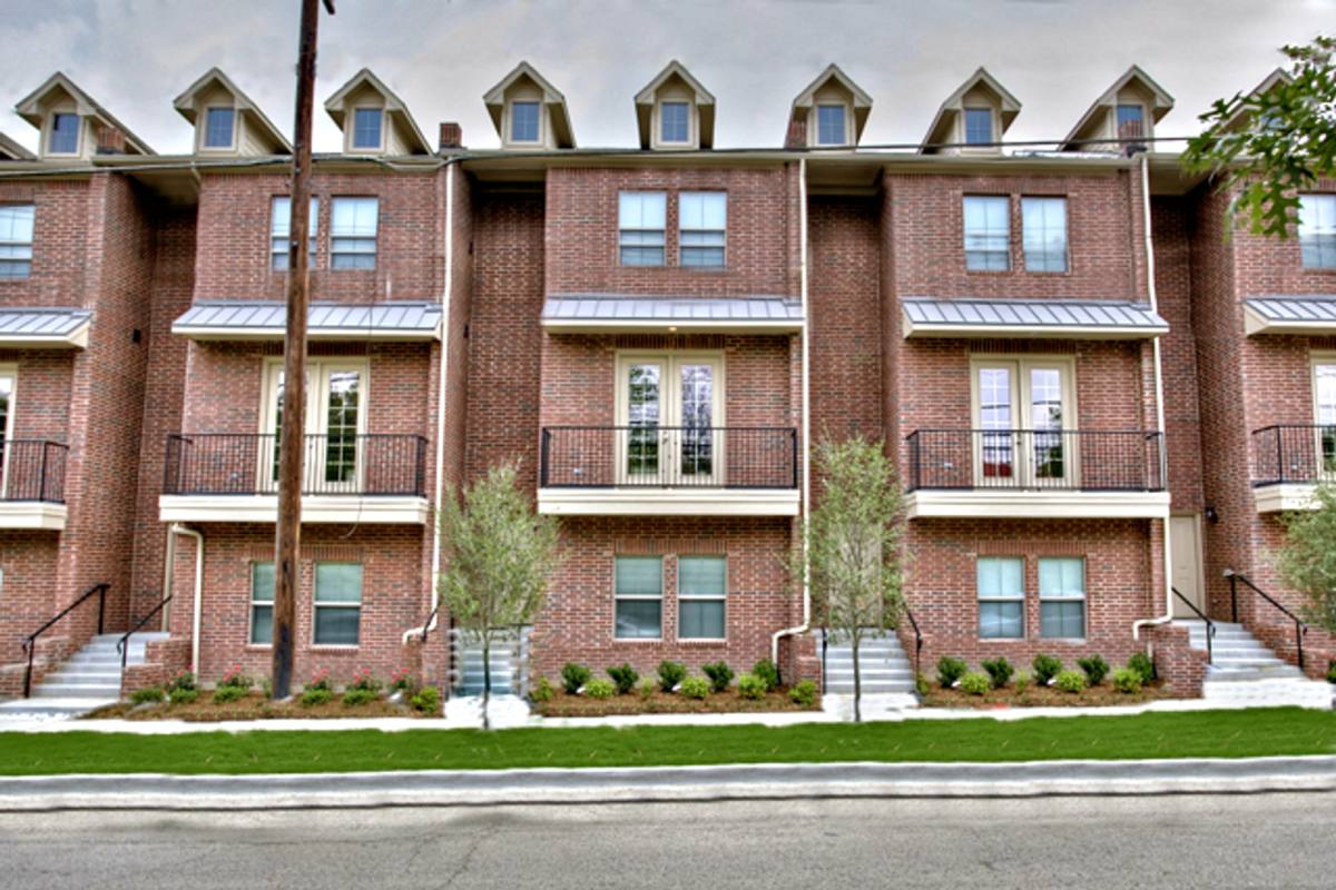 Townhouse for rent at 2816 Lubbock Ave, Fort Worth, TX 76109