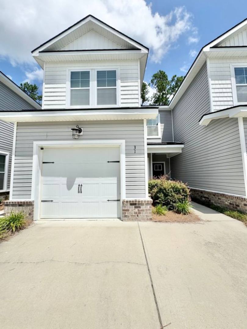 Townhouse for rent at 31 Ainsdale Dr, Richmond Hill, GA 31324