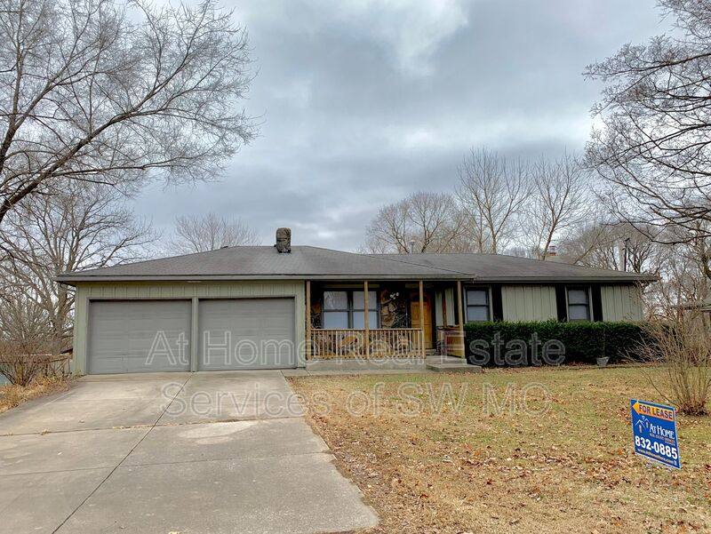 House for rent at 3516 S Linden Ave, Springfield, MO 65804