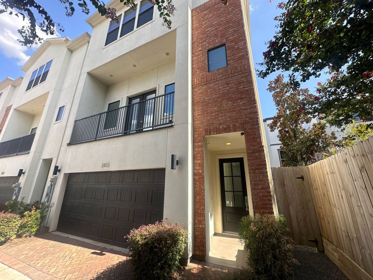 House for rent at 3415 Kensington Yellow Place, Houston, TX 77008