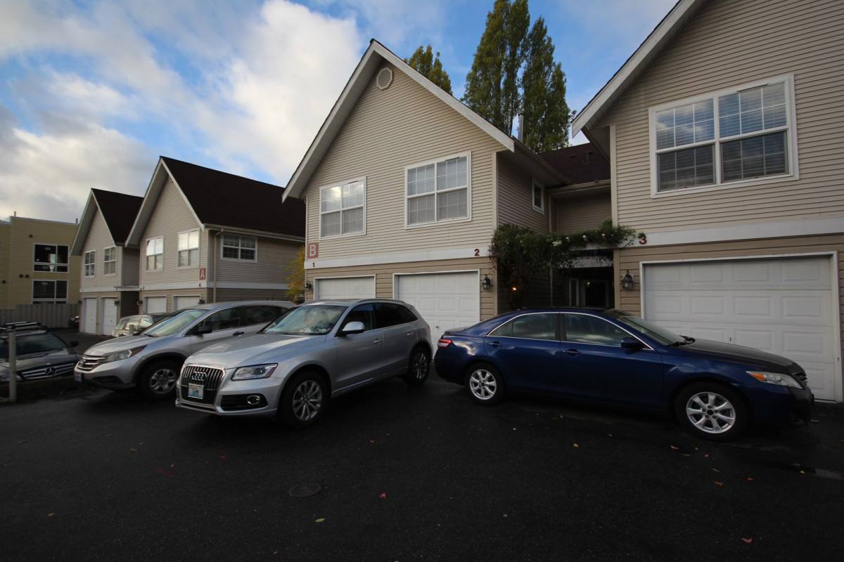 Townhouse for rent at 815 23rd Ave S #B2, Seattle, WA 98144