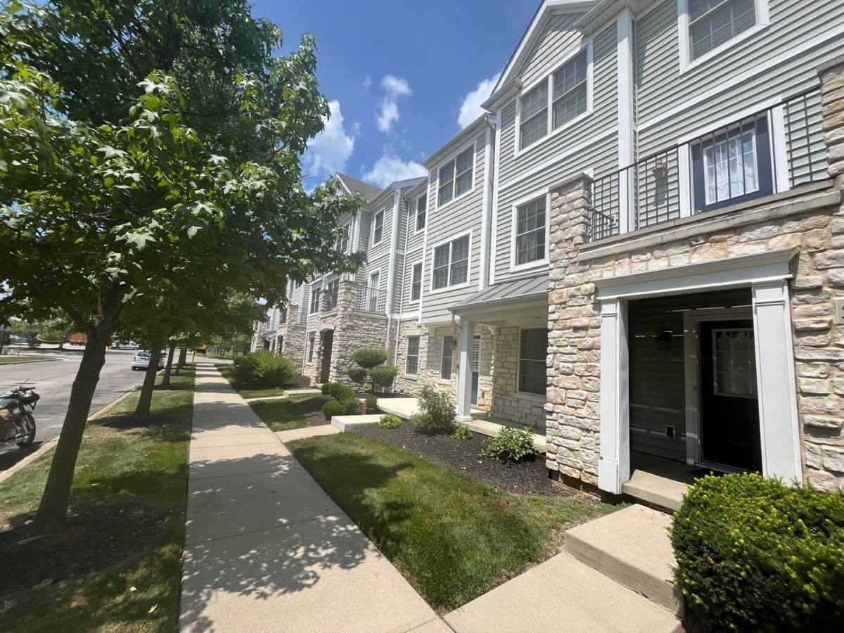 Townhouse for rent at 5932 Winberry Creek Dr, Dublin, OH 43016