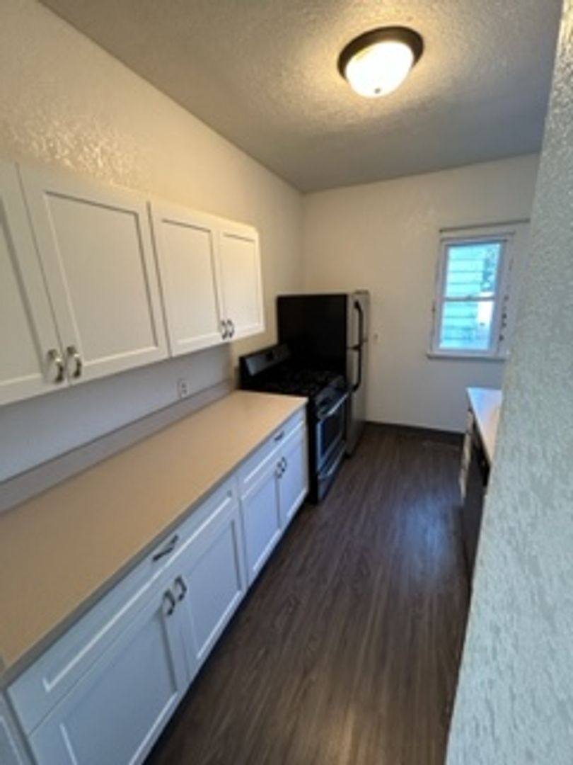 Apartment for rent at 1003 Grant Ave, Waterloo, IA 50702
