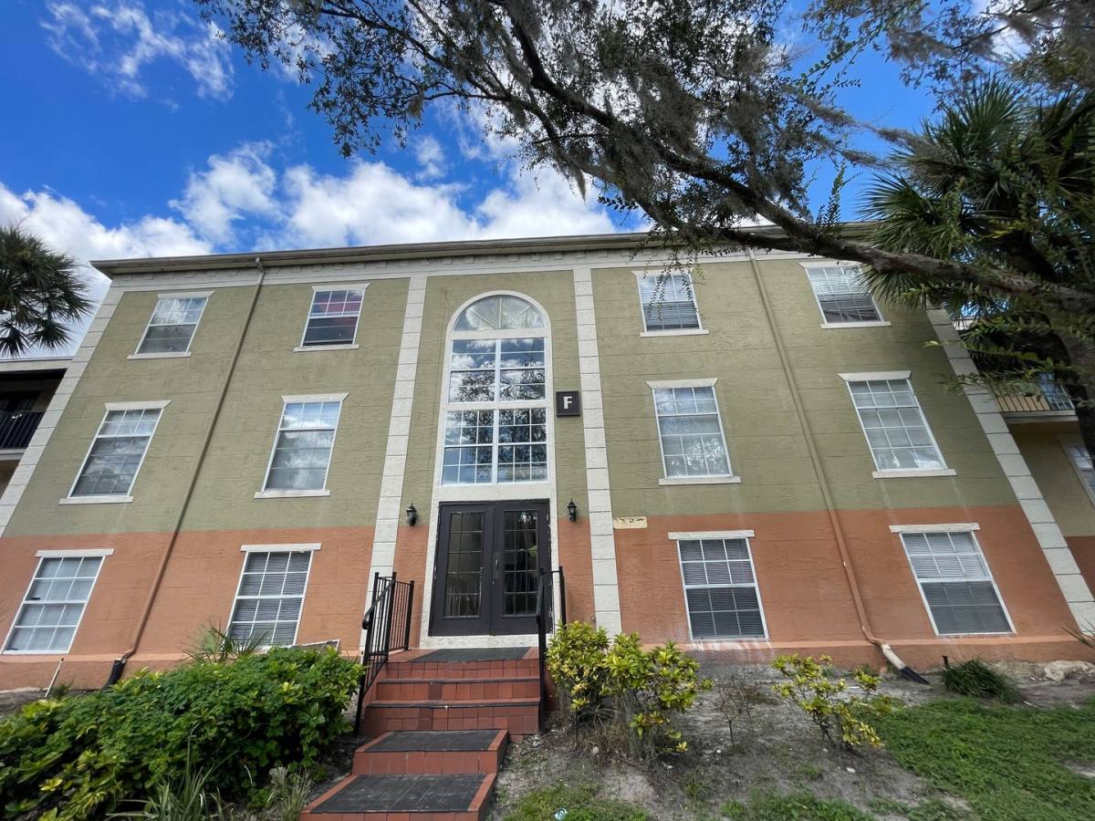 Apartment for rent at 3997 Versailles Dr, Orlando, FL 32808