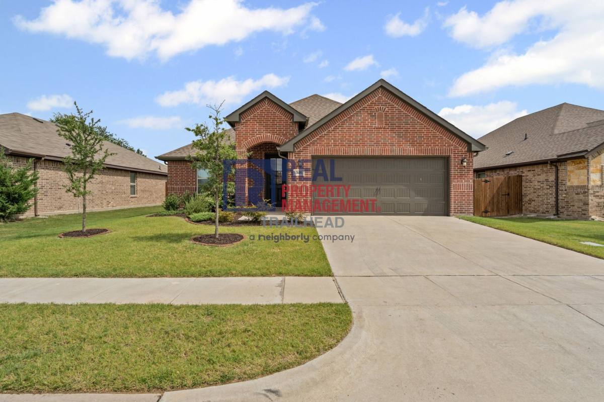 House for rent at 348 Paloma St, Weatherford, TX 76087