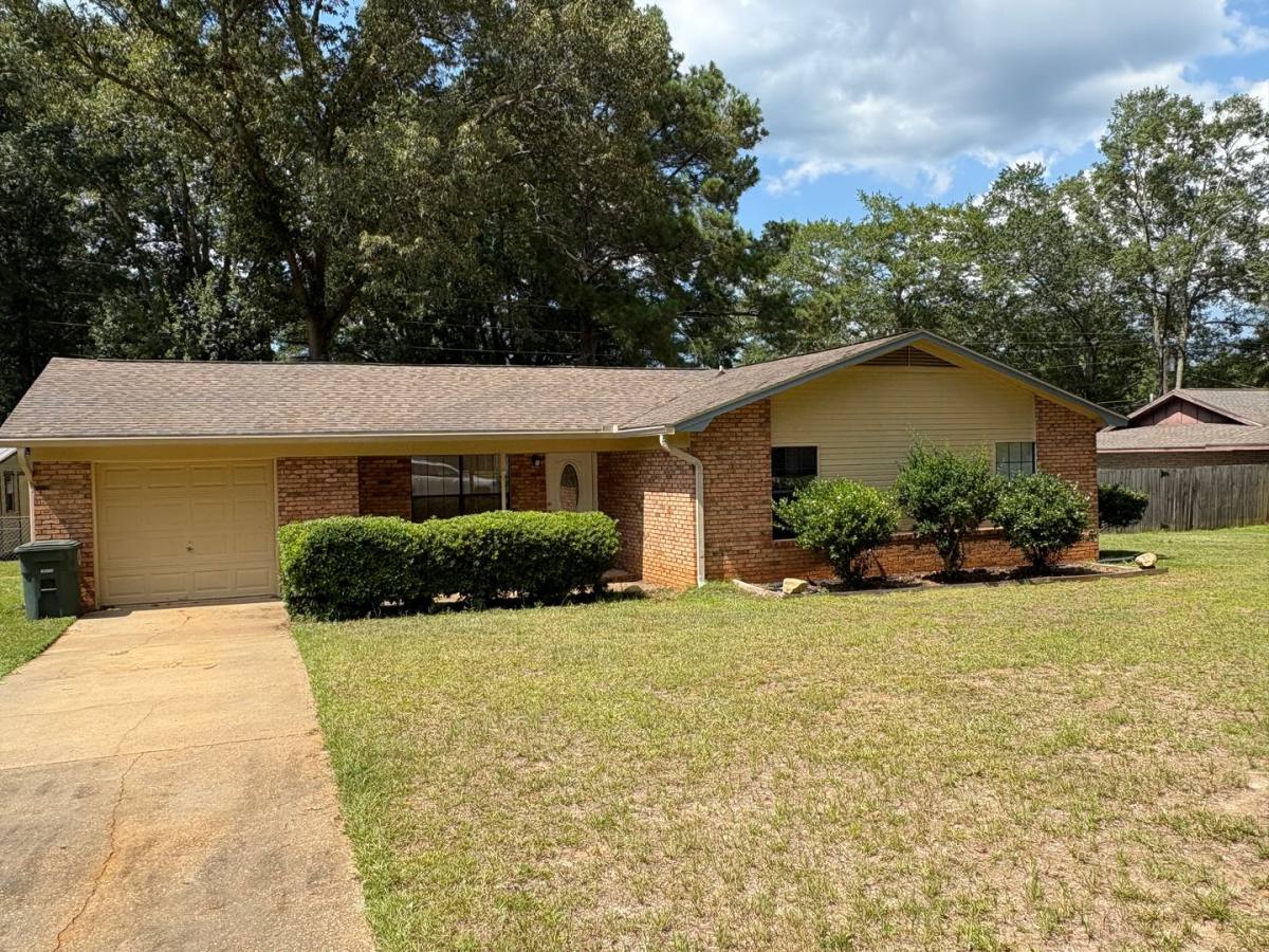 505 Antler Dr, Enterprise, AL 36330