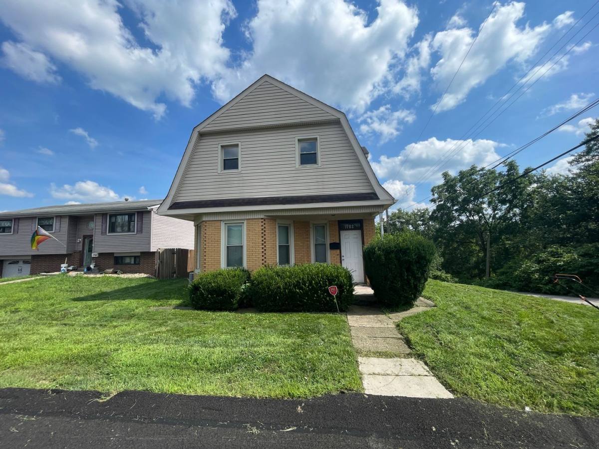 House for rent at 1702 Orchid St, Finleyville, PA 15332