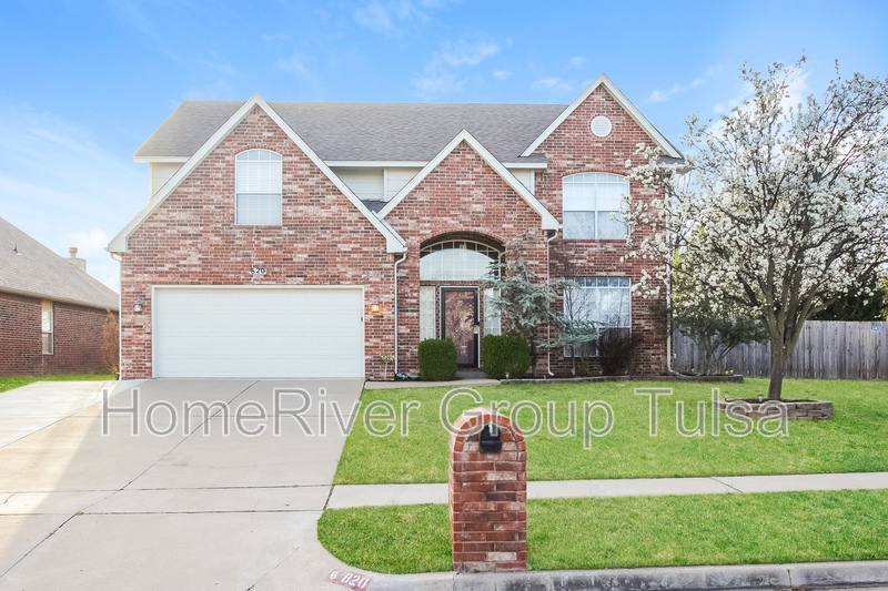 House for rent at 820 N Willow Ave, Broken Arrow, OK 74012