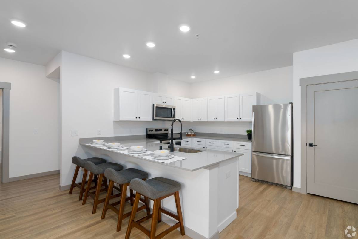 Apartment for rent at 102 E Farwell Rd, Spokane, WA 99218