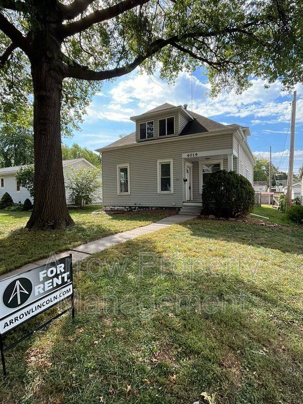 House for rent at 4019 Lenox Ave, Lincoln, NE 68510