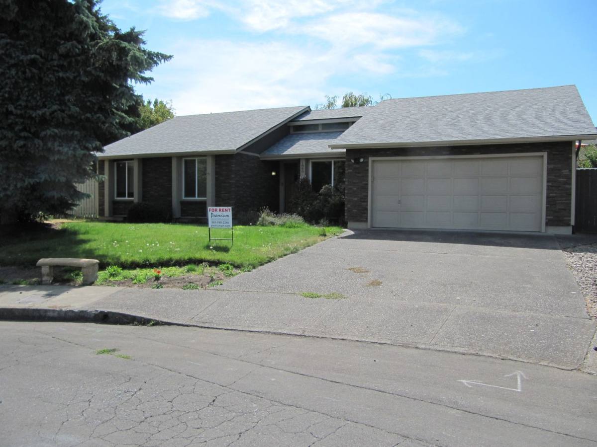 House for rent at 1880 Wakefield Court NW, Salem, OR 97304