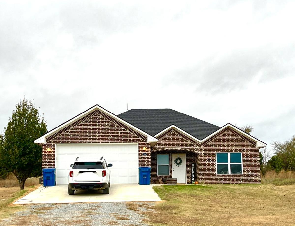 House for rent at 354 Western Hills Dr, Durant, OK 74701