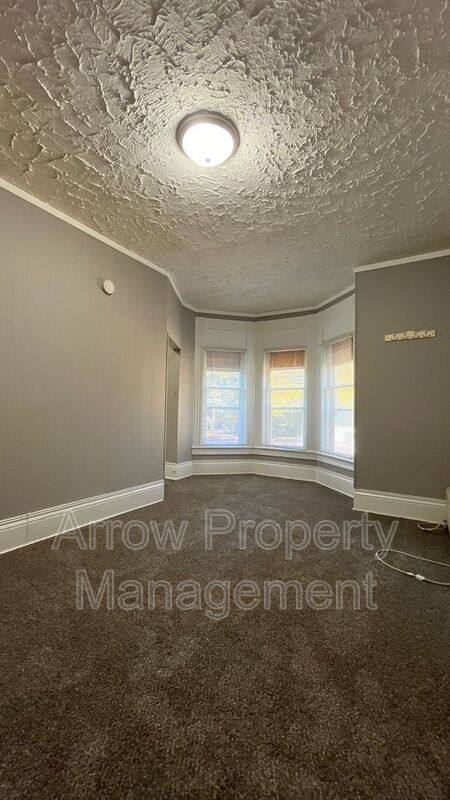 Apartment for rent at 2755 P #1, Lincoln, NE 68503