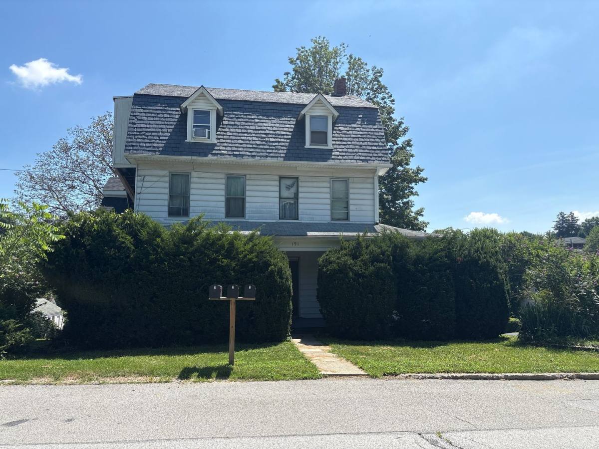 Apartment for rent at 191 S Elm St, Dallastown, PA 17313
