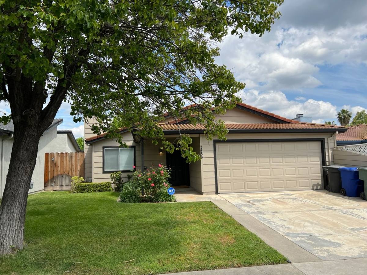 House for rent at 3636 Almeria Dr, Modesto, CA 95356