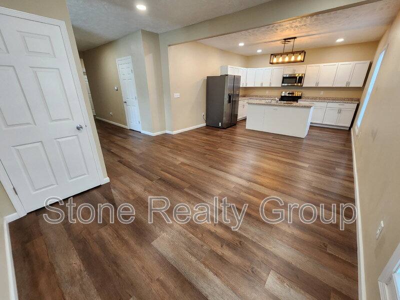 Apartment for rent at 1423 Maple Ave #B, Terre Haute, IN 47804
