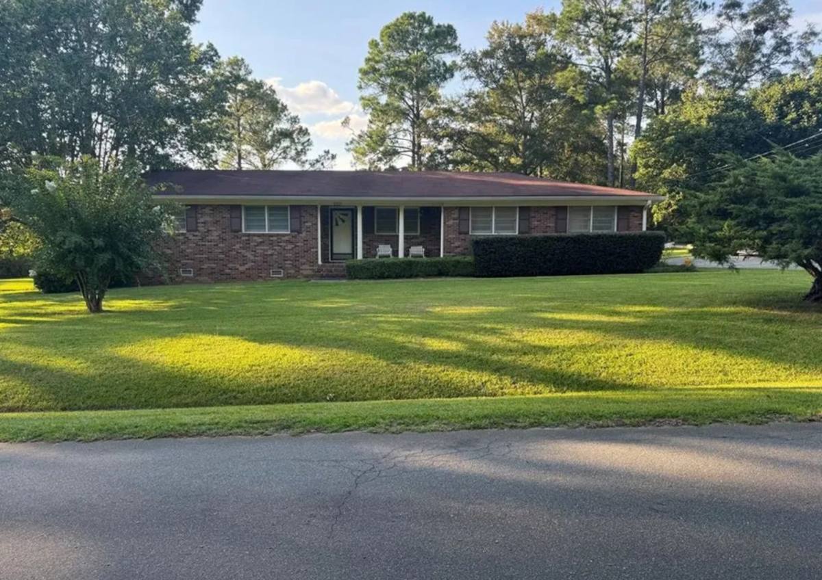 House for rent at 207 Louisiana Dr, Vidalia, GA 30474