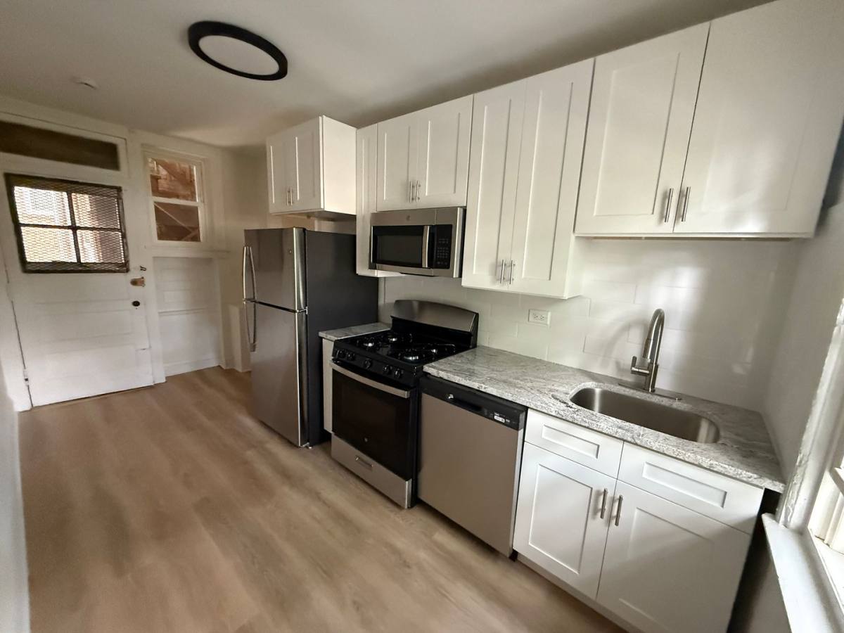 Apartment for rent at 2022-24 W Fargo 7431-37 N Seeley, Chicago, IL 60645