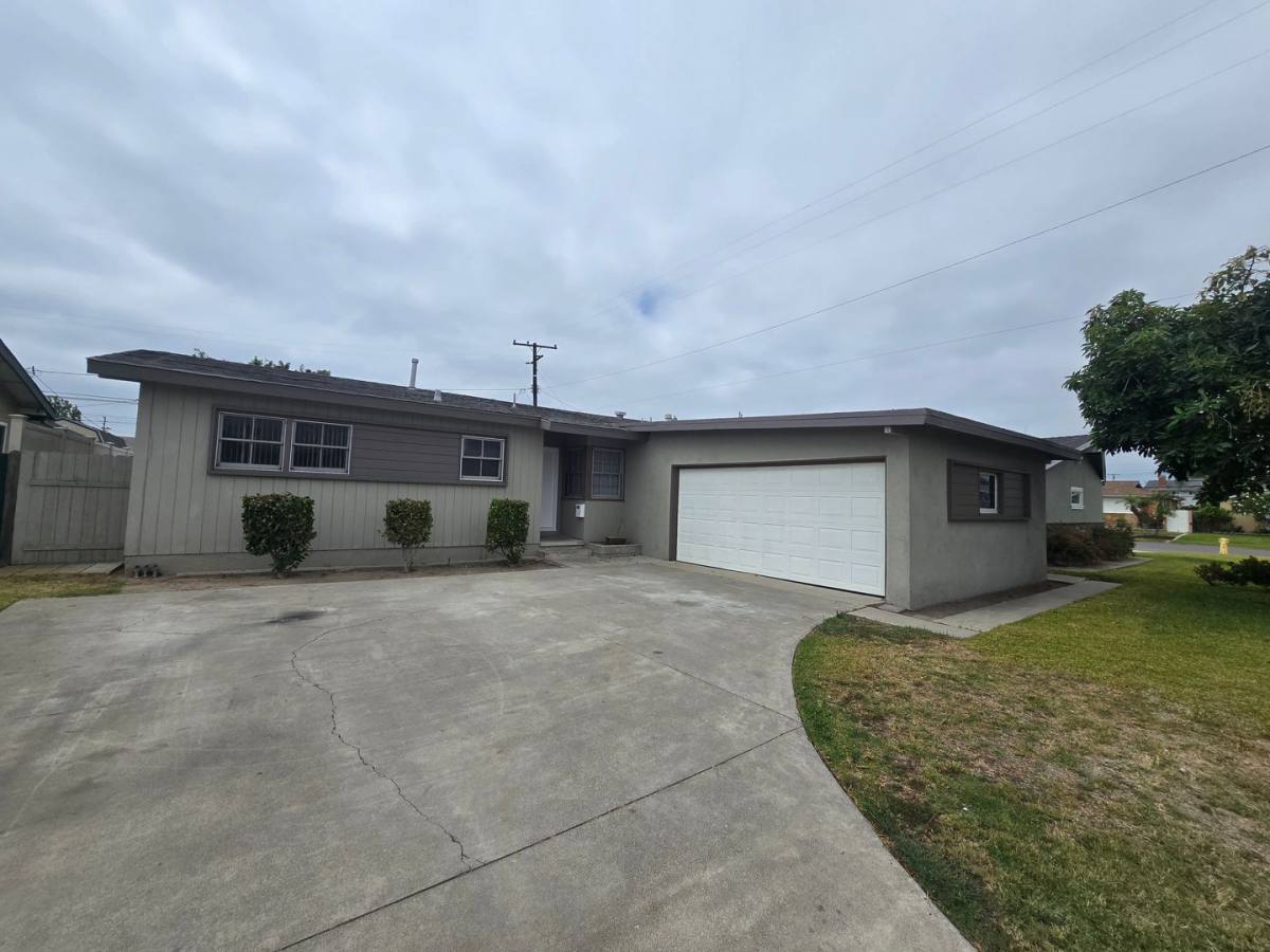 House for rent at 5542 Rochelle Ave, Westminster, CA 92683
