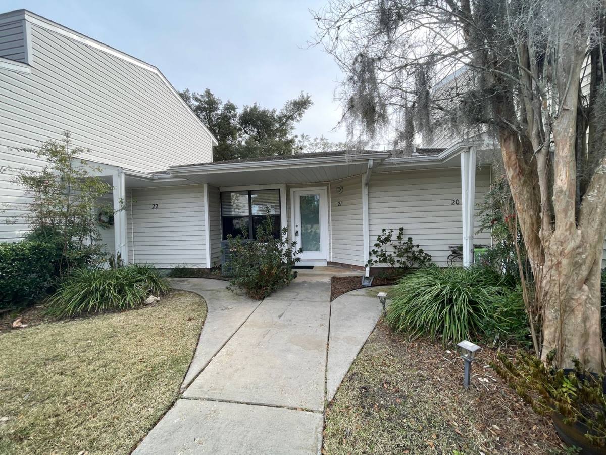 Townhouse for rent at 2026 Baker Court, Panama City, FL 32401