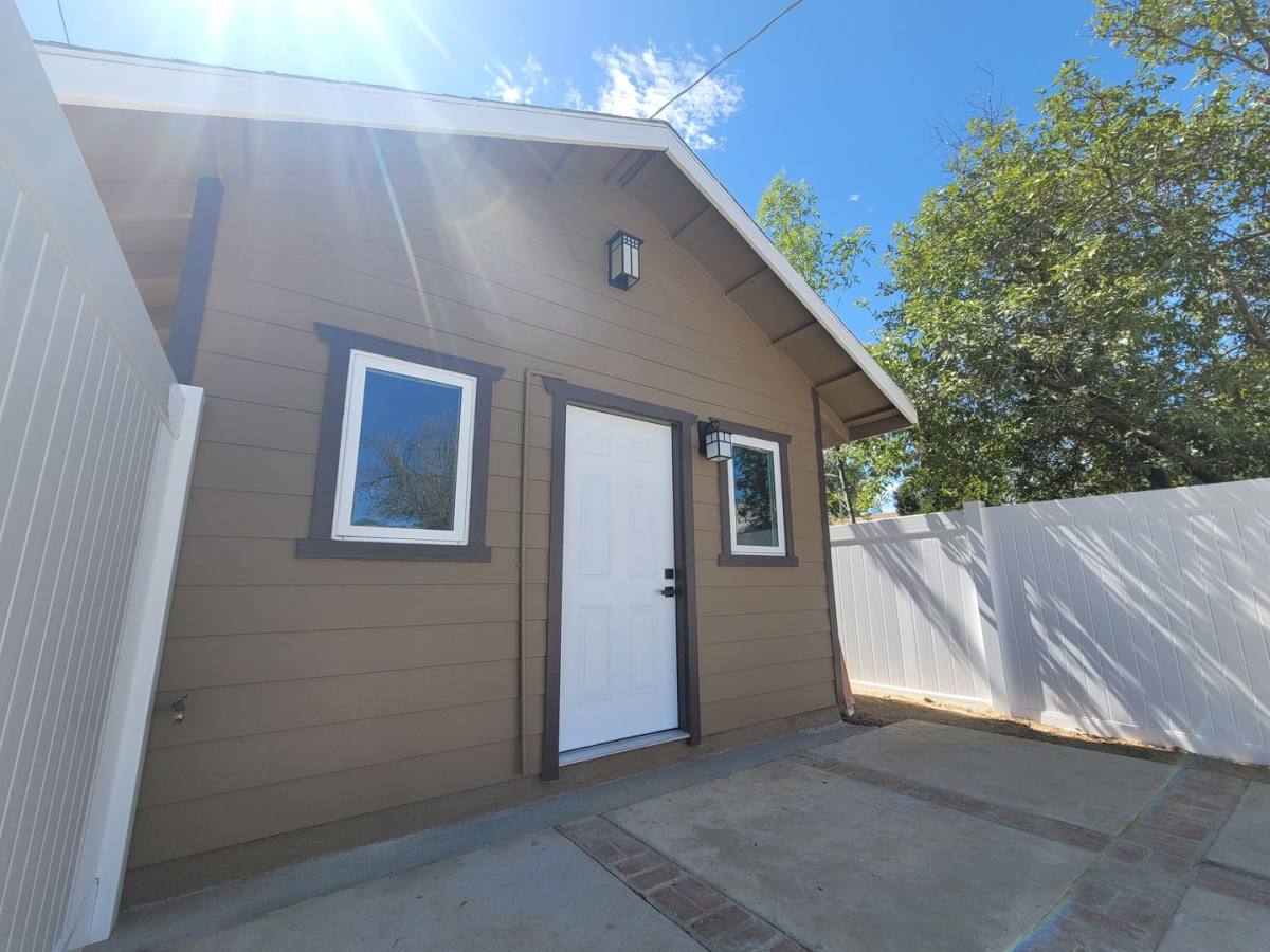 House for rent at 3257 Chestnut St, Riverside, CA 92501