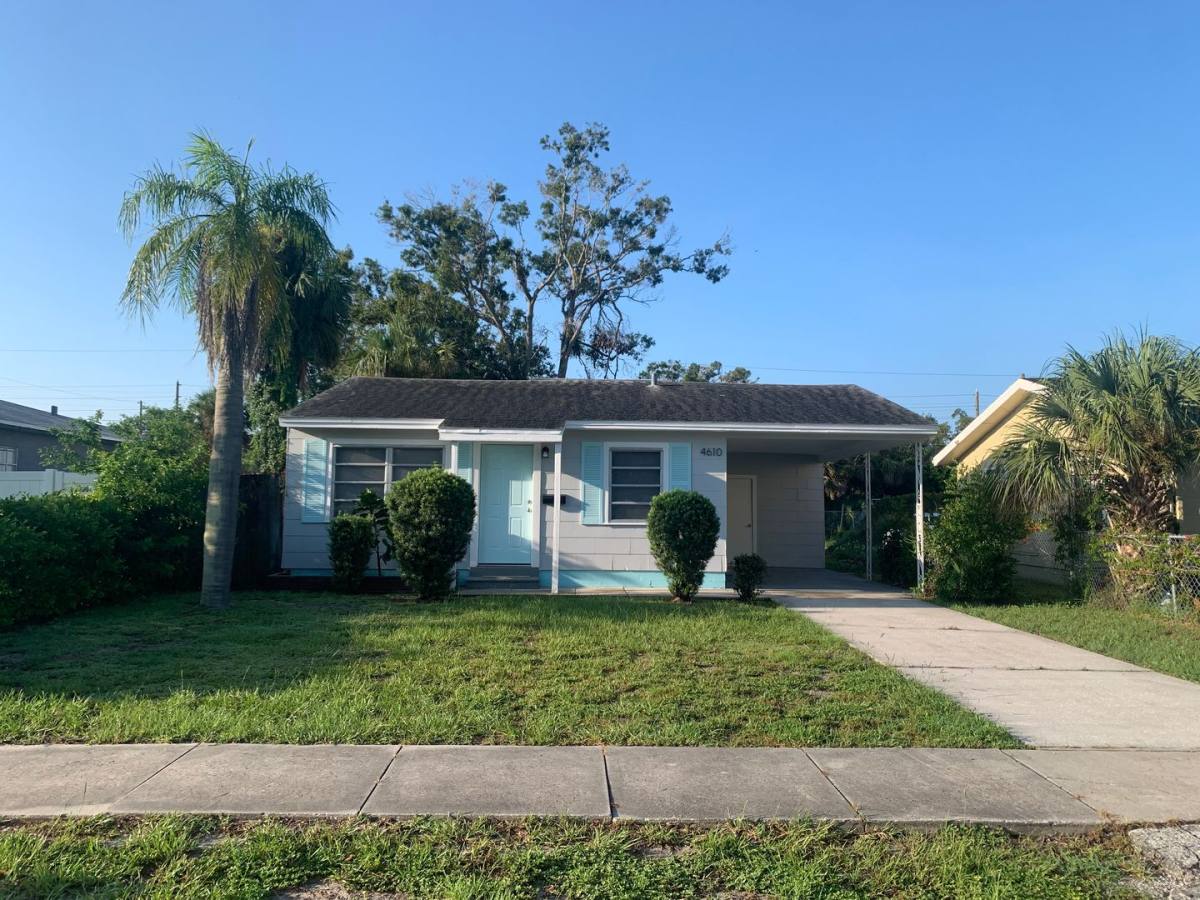 House for rent at 4610 14th Ave S, Saint Petersburg, FL 33711