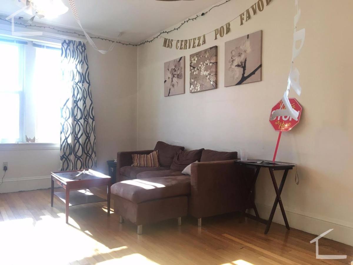 Apartment for rent at 241 Freeman St #9, Brookline, MA 02446
