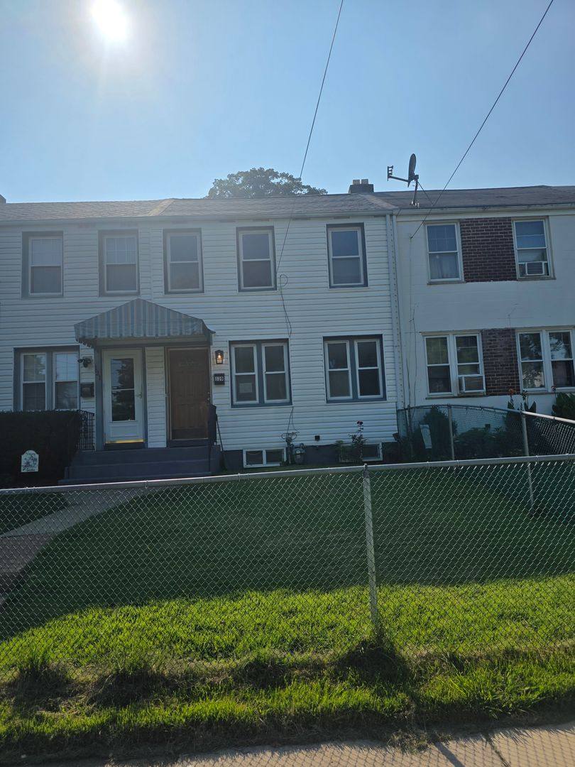 Townhouse for rent at 119 Bungalow Ave, Wilmington, DE 19805