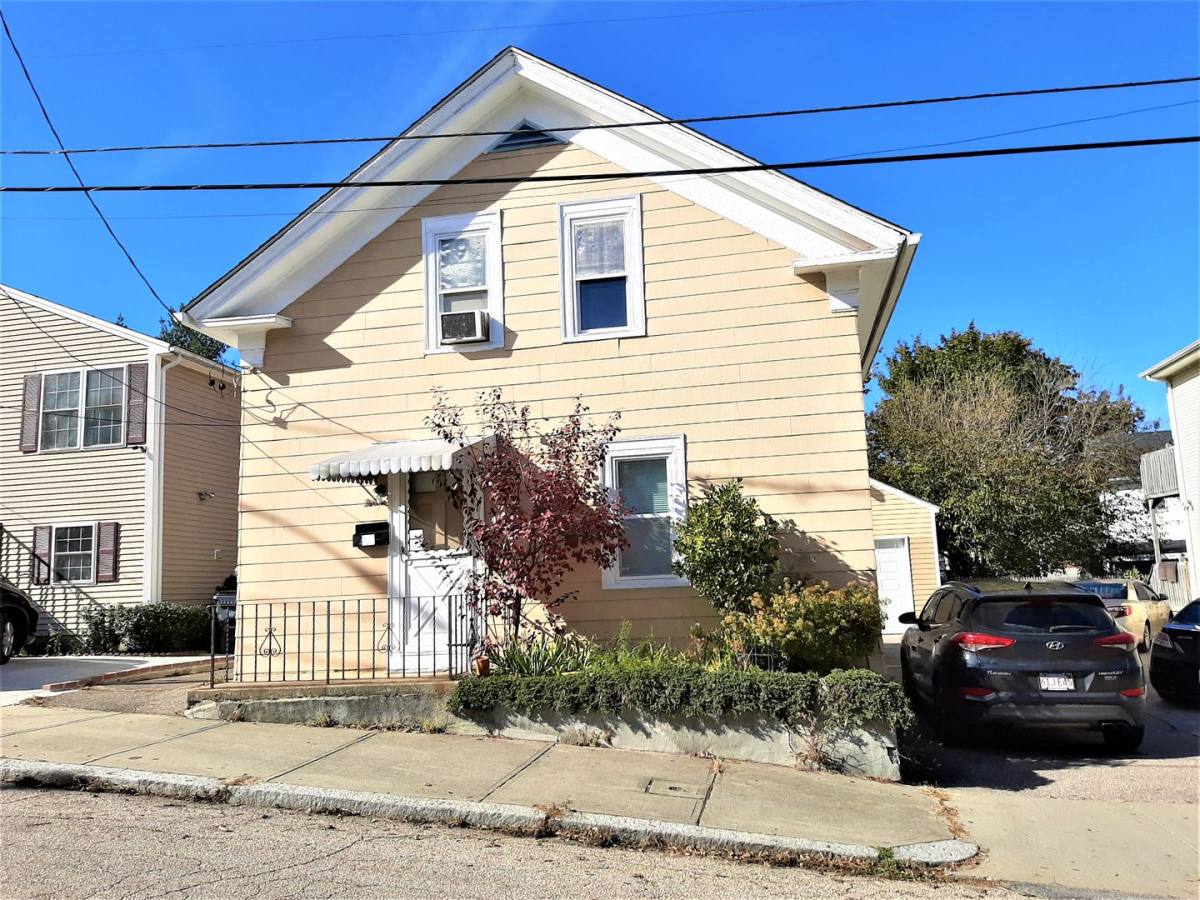 House for rent at 12 Eva St, Providence, RI 02908