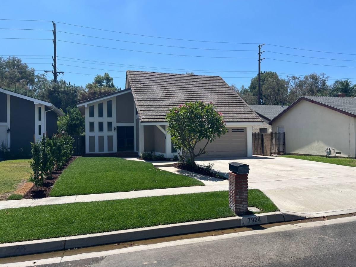 House for rent at 7924 E Woodsboro Ave, Anaheim, CA 92807