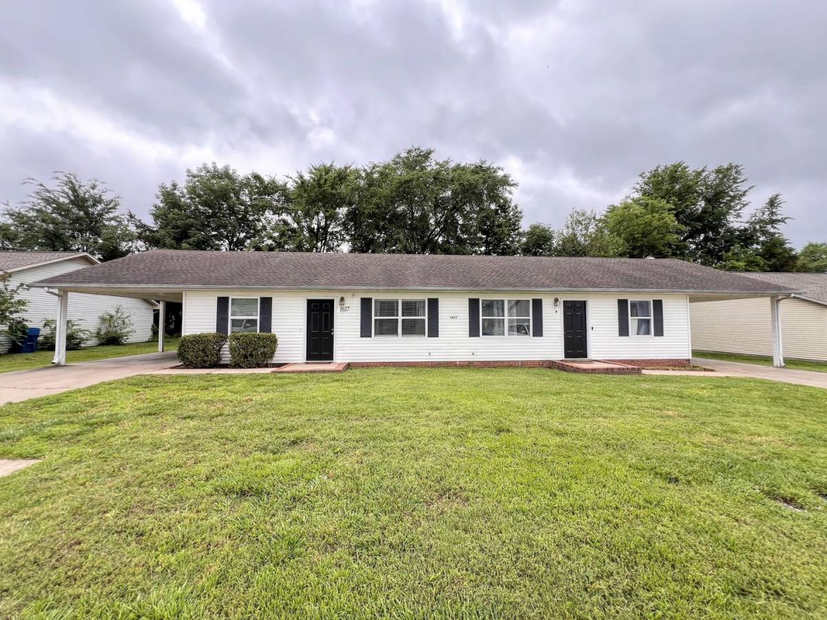 Apartment for rent at 1617 Campbell Dr, Murray, KY 42071