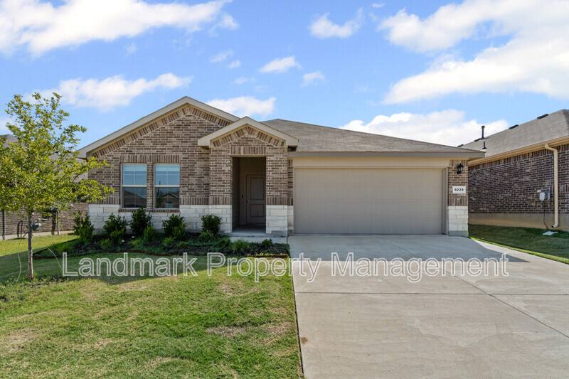 House for rent at 8229 Coffee Springs Dr, Fort Worth, TX 76131