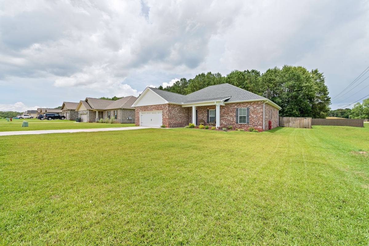 House for rent at 100 Birchwood Place, Enterprise, AL 36330