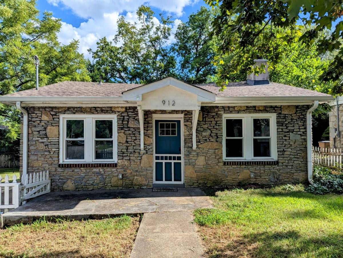 House for rent at 912 Strouse Ave, Nashville, TN 37206