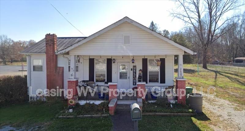 2609 Main St, Hurricane, WV 25526
