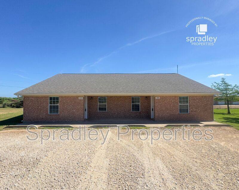 Townhouse for rent at 132 Lacey Lou Lane, Salado, TX 76571
