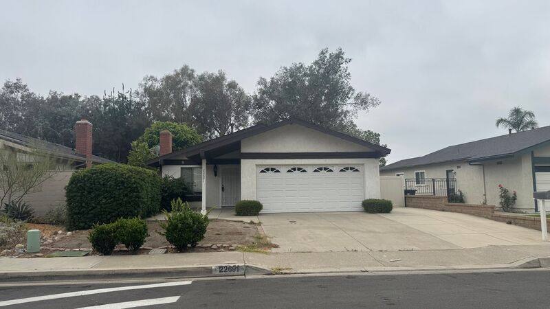 House for rent at 22691 Via Santa Maria, Mission Viejo, CA 92691