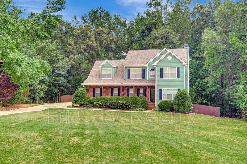 House for rent at 75 Rock Mill Court, Senoia, GA 30276