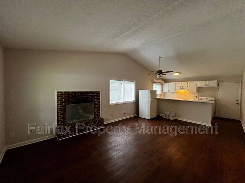 Apartment for rent at 475 Cedar Lake Rd #A, Chapel Hill, NC 27516