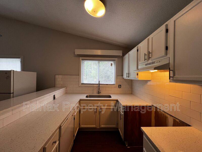 Apartment for rent at 475 Cedar Lake Rd #A, Chapel Hill, NC 27516