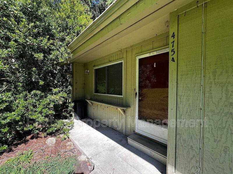 Apartment for rent at 475 Cedar Lake Rd #A, Chapel Hill, NC 27516