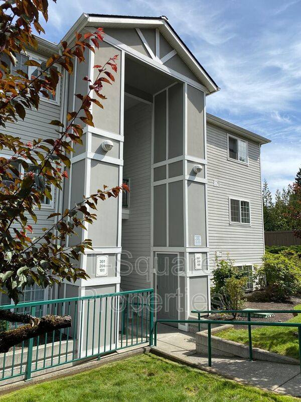 Apartment for rent at 9525 NE 180th St #305, Bothell, WA 98011