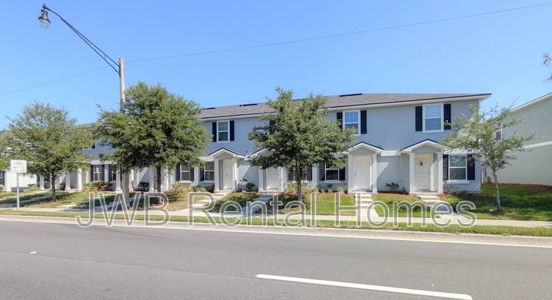Townhouse for rent at 8452 McGirts Village Lane, Jacksonville, FL 32210