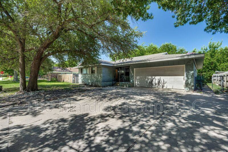 House for rent at 1306 Blanton Place, Sherman, TX 75092