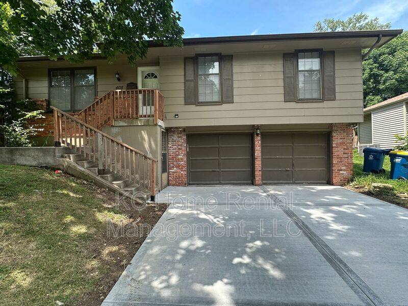 House for rent at 408 N Jefferson Ave, Liberty, MO 64068